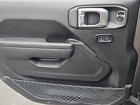 Used 2024 Jeep Gladiator Sport image 23