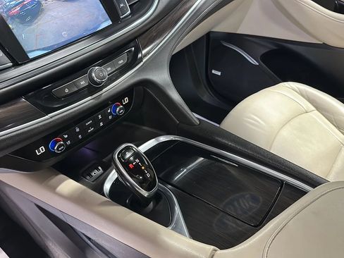Used 2018 Buick Enclave Premium w/ Experience Buick Package AWD/4WD image 29