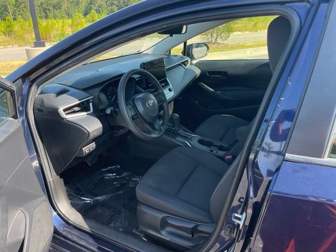 Used 2023 Toyota Corolla LE FWD image 33