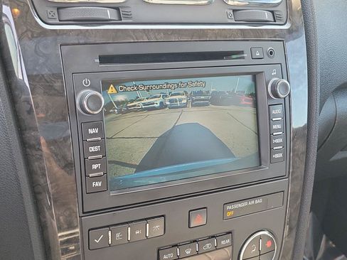 Used 2012 GMC Acadia Denali AWD/4WD image 24