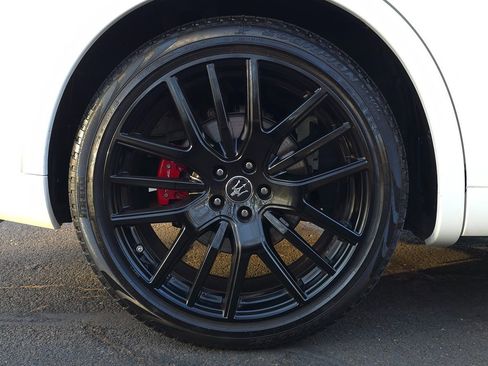 Used 2022 Maserati Levante GT image 59