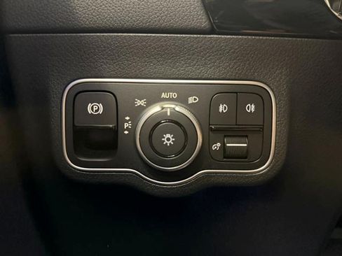 Used 2025 Mercedes-Benz GLA 250 image 22