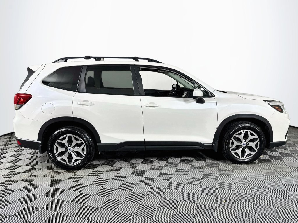 Used 2019 Subaru Forester Premium AWD/4WD image 8
