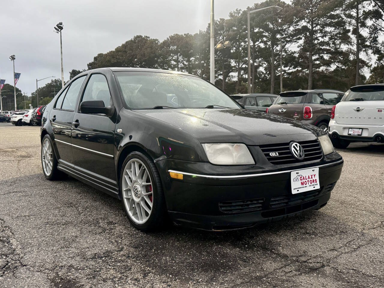 Used 2005 Volkswagen Jetta GLI FWD image 2