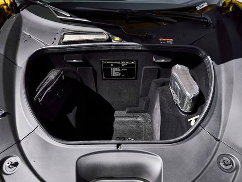 Used 2021 Ferrari F8 Tributo image 18