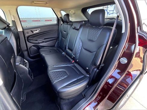 Used 2024 Ford Edge Titanium image 25