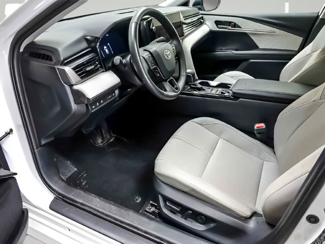 Certified 2025 Toyota Camry XLE FWD image 10