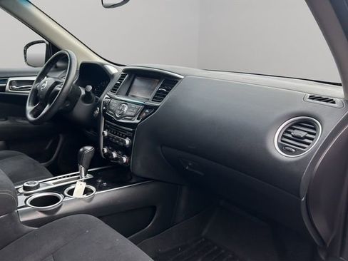 Used 2015 Nissan Pathfinder SV image 28