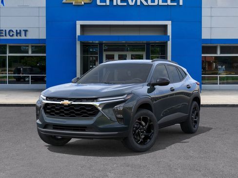 New 2026 Chevrolet Trax LT w/ Driver Confidence Package image 30