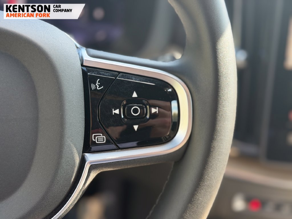 Used 2026 Volvo XC60 B5 Plus AWD/4WD image 15