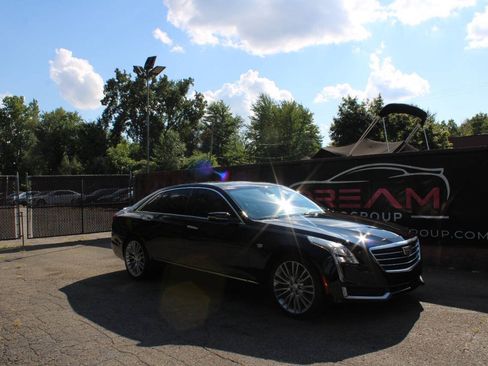 Used 2017 Cadillac CT6 Luxury w/ Active Chassis Package AWD/4WD image 4