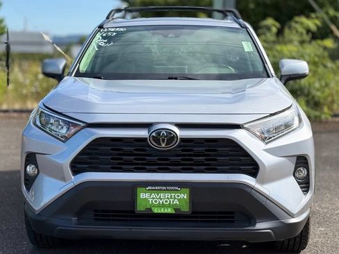 Used 2019 Toyota RAV4 XLE Premium w/ Cold Weather Package AWD/4WD image 8