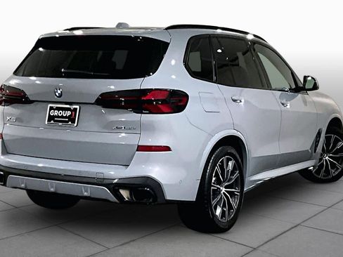 Used 2026 BMW X5 xDrive40i w/ M Sport Package AWD/4WD image 12