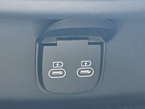 New 2026 Genesis GV70 2.5T Advanced image 21