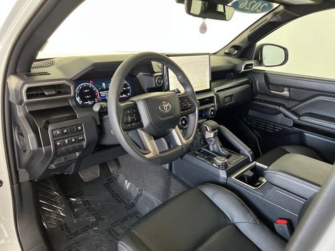 Used 2026 Toyota 4Runner Limited AWD/4WD image 19