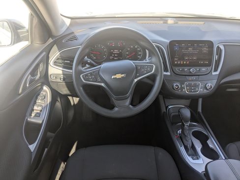 Used 2023 Chevrolet Malibu LT image 20