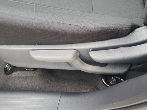 New 2024 Nissan Kicks S image 20