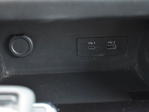 Used 2024 Nissan Pathfinder SV FWD image 37