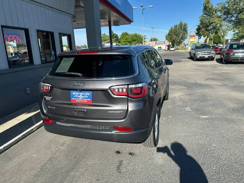 Used 2022 Jeep Compass Sport AWD/4WD image 35