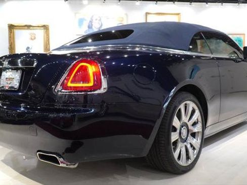 Used 2016 Rolls-Royce Dawn RWD image 16