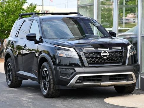 Used 2025 Nissan Pathfinder Rock Creek AWD/4WD image 5