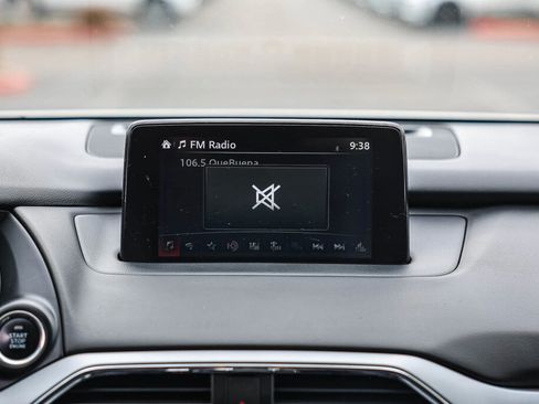 Used 2018 MAZDA CX-9 Touring w/ Touring Premium Package FWD image 4