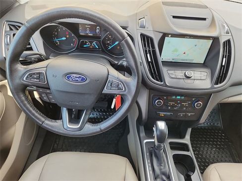 Used 2018 Ford Escape SEL image 11