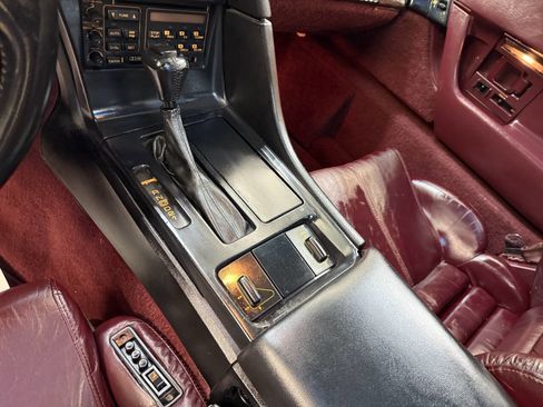 Used 1993 Chevrolet Corvette Coupe image 44