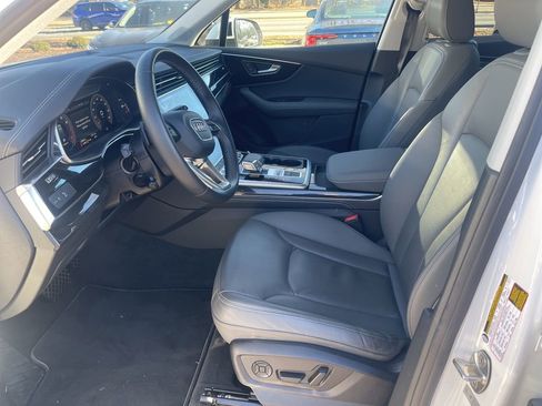 Used 2025 Audi Q7 3.0T Premium Plus image 12