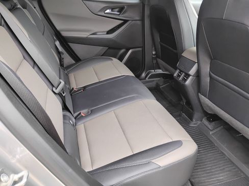 Used 2026 Chevrolet Equinox LT w/ Convenience Package II FWD image 29