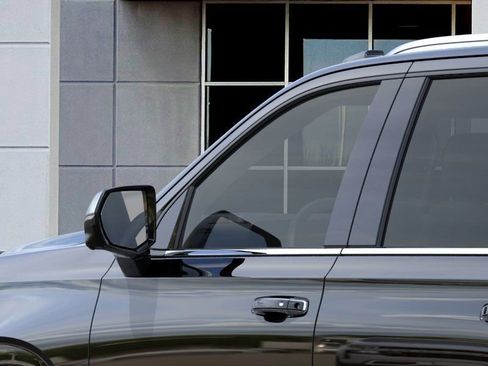 New 2026 Chevrolet Suburban Premier image 13