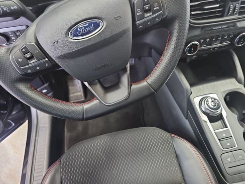Used 2025 Ford Escape ST-Line AWD/4WD image 14