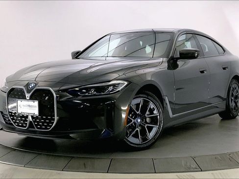 Certified 2023 BMW i4 eDrive35 w/ Premium Package image 11