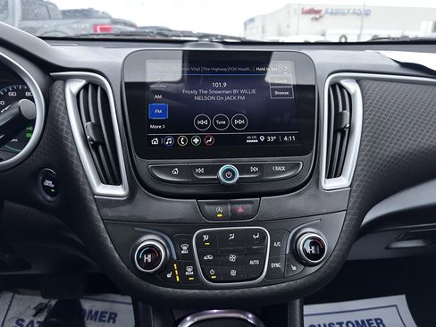 Used 2024 Chevrolet Malibu LT image 16