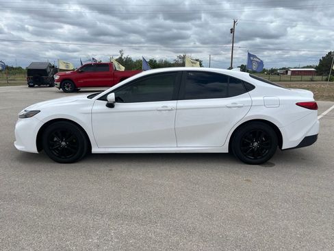 Used 2025 Toyota Camry LE FWD image 2