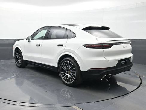 Certified 2021 Porsche Cayenne Coupe AWD/4WD image 3