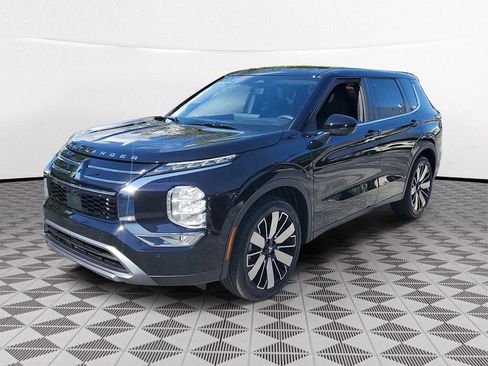 New 2026 Mitsubishi Outlander SE FWD image 3