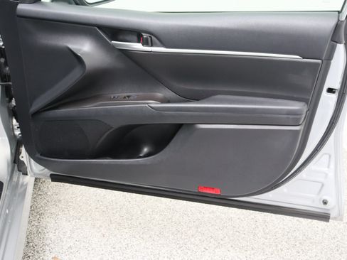 Used 2024 Toyota Camry LE FWD image 32