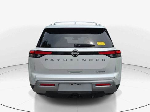 Used 2025 Nissan Pathfinder Platinum w/ Cargo Package FWD image 5