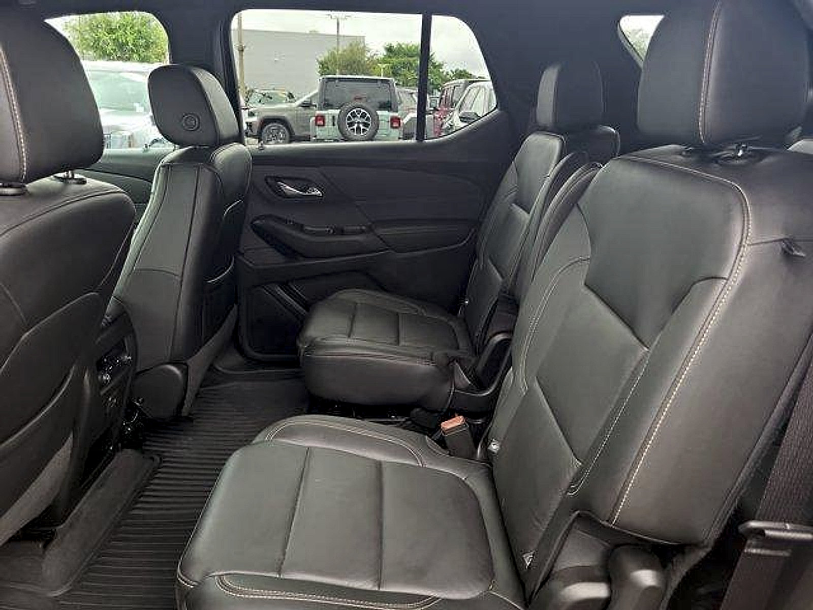 Used 2022 Chevrolet Traverse LT AWD/4WD image 14
