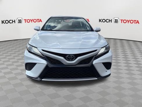 Used 2019 Toyota Camry XSE image 2