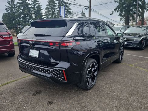 New 2026 Volkswagen Tiguan SEL R-Line image 5