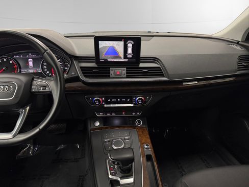 Used 2020 Audi Q5 2.0T Premium w/ Convenience Package AWD/4WD image 11
