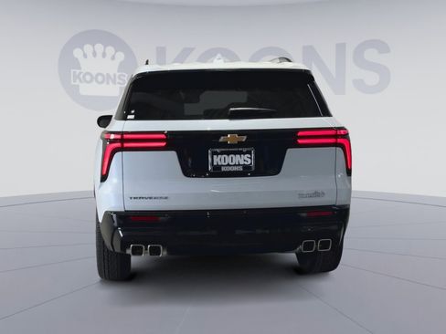New 2026 Chevrolet Traverse High Country w/ LPO, Floor Liner Package FWD image 10