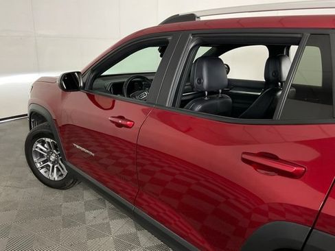 Used 2025 GMC Terrain Elevation w/ Elevation Premium Package FWD image 40