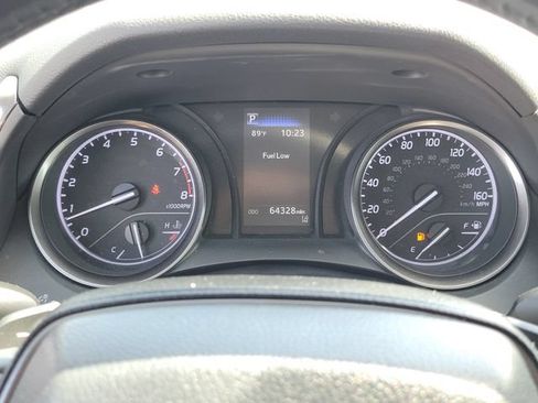 Used 2021 Toyota Camry SE FWD image 9
