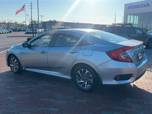 Used 2016 Honda Civic EX image 8