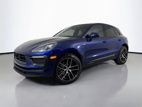 Certified 2026 Porsche Macan AWD/4WD image 1