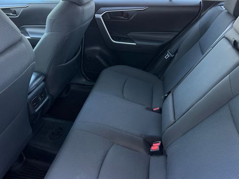 Certified 2021 Toyota RAV4 LE AWD/4WD image 12