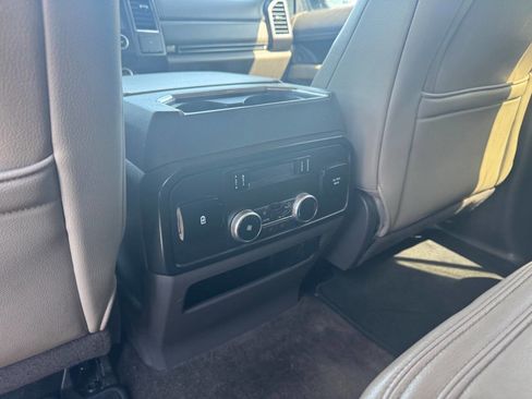 Used 2018 Ford Expedition Max Limited AWD/4WD image 22
